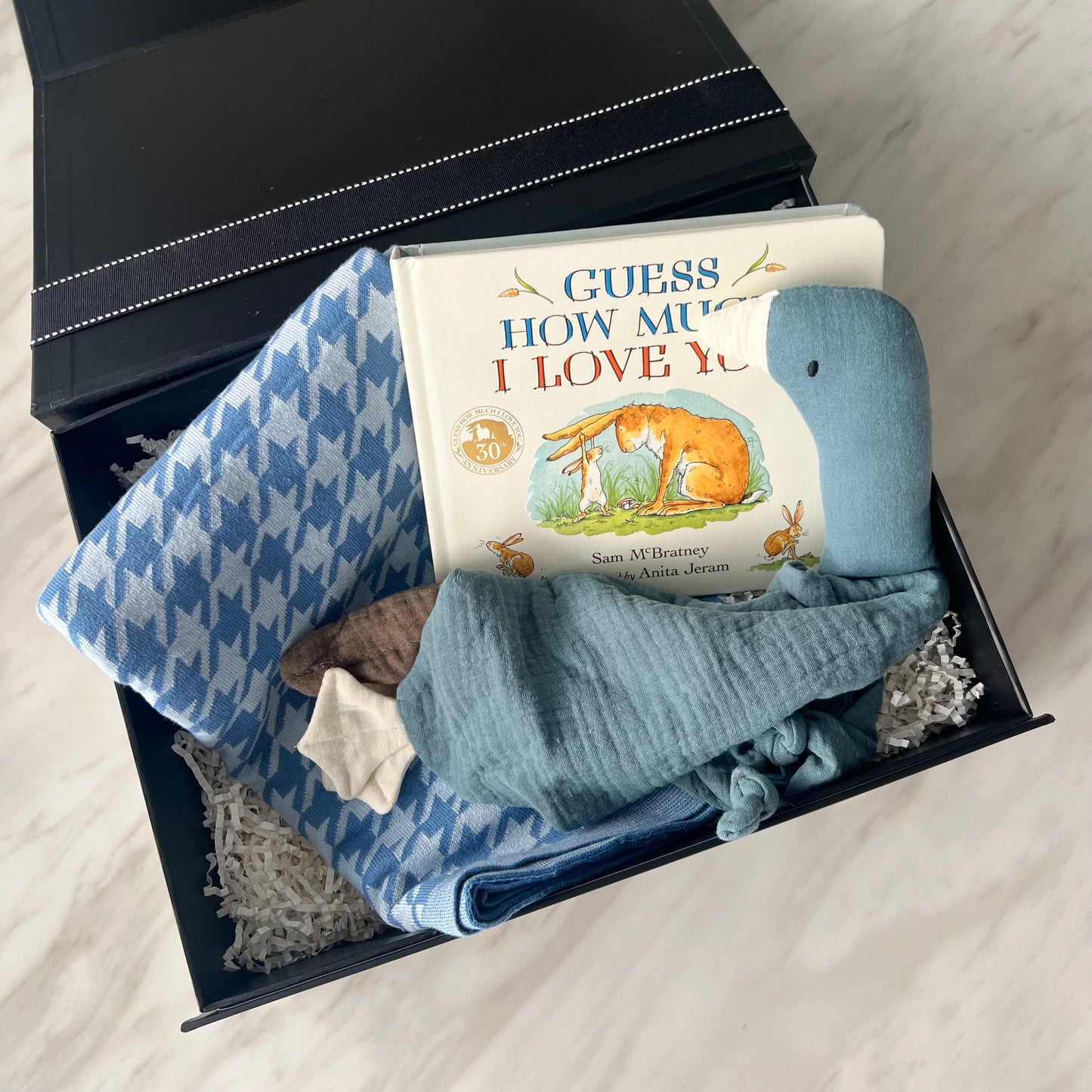 Luxury gift hampers Australia – beautifully curated gourmet hampers, wine gift boxes, and pamper hampers for all budgets. Perfect for birthdays, anniversaries, corporate gifts & special occasions. Gift Bae offers Perth same-day delivery & Australia-wide shipping. Shop the best gift hampers online today!