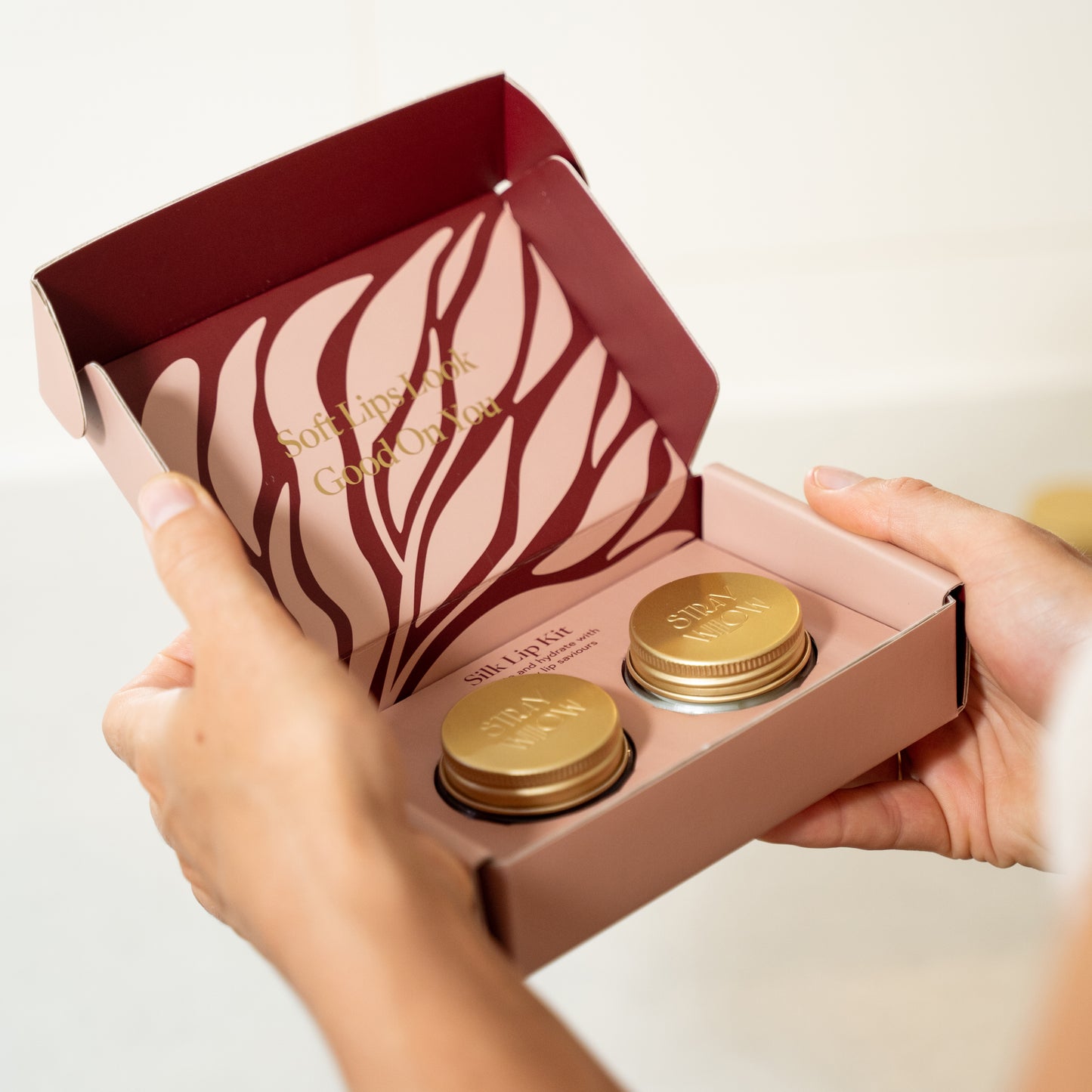 Luxury gift hampers Australia – beautifully curated gourmet hampers, wine gift boxes, and pamper hampers for all budgets. Perfect for birthdays, anniversaries, corporate gifts & special occasions. Gift Bae offers Perth same-day delivery & Australia-wide shipping. Shop the best gift hampers online today!