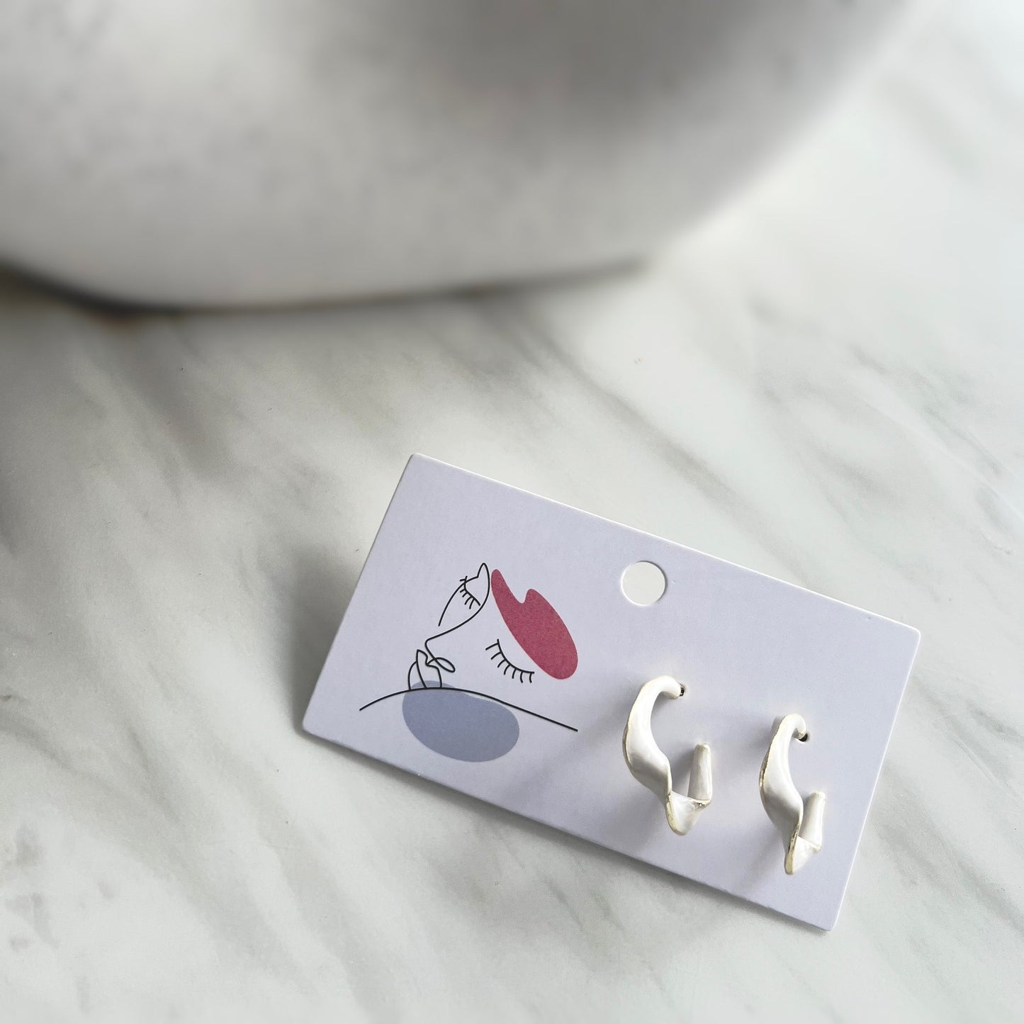 Luxury gift hampers Australia – beautifully curated gourmet hampers, wine gift boxes, and pamper hampers for all budgets. Perfect for birthdays, anniversaries, corporate gifts & special occasions. Gift Bae offers Perth same-day delivery & Australia-wide shipping. Shop the best gift hampers online today!