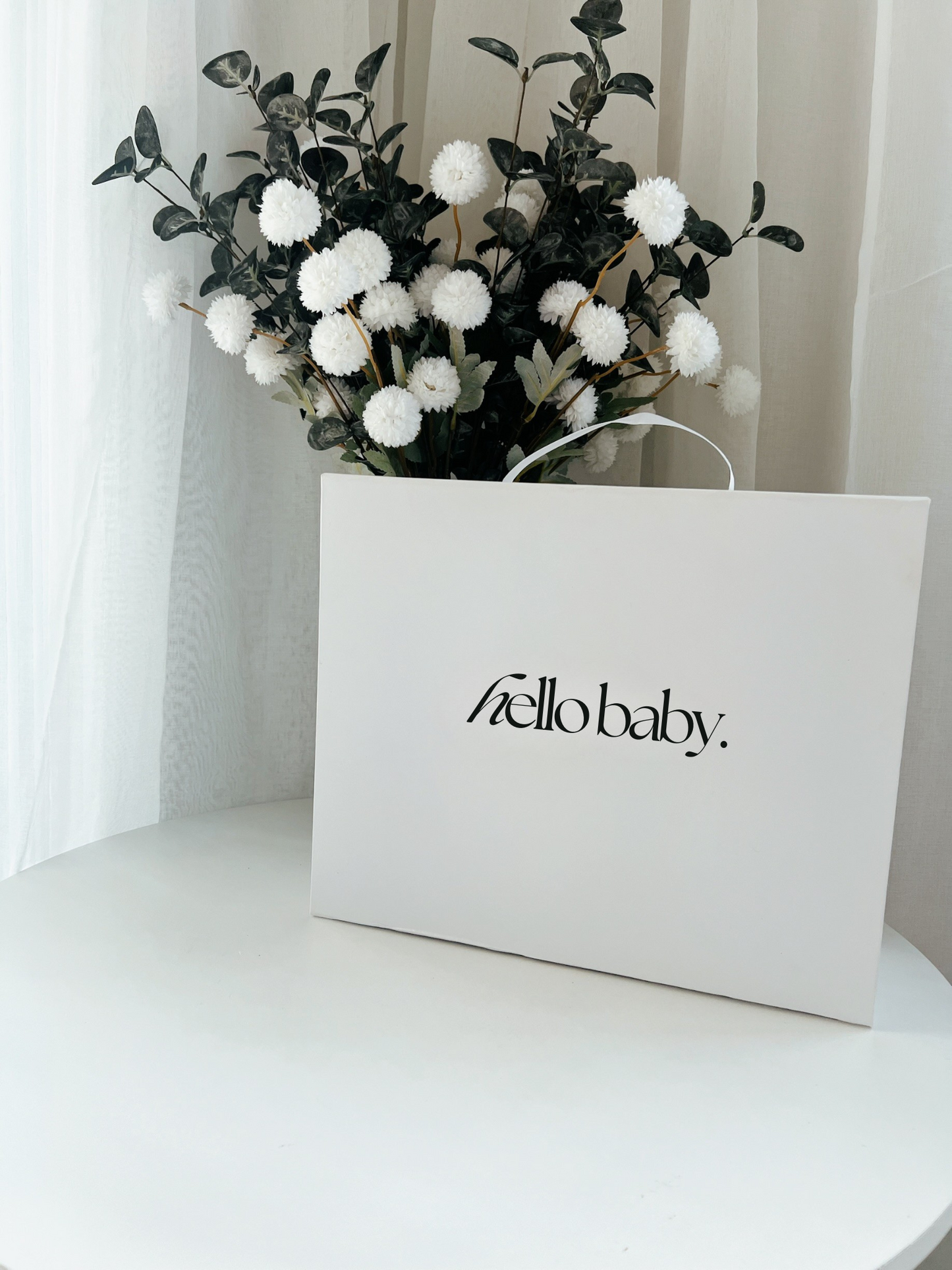 Luxury gift hampers Australia – beautifully curated gourmet hampers, wine gift boxes, and pamper hampers for all budgets. Perfect for birthdays, anniversaries, corporate gifts & special occasions. Gift Bae offers Perth same-day delivery & Australia-wide shipping. Shop the best gift hampers online today!