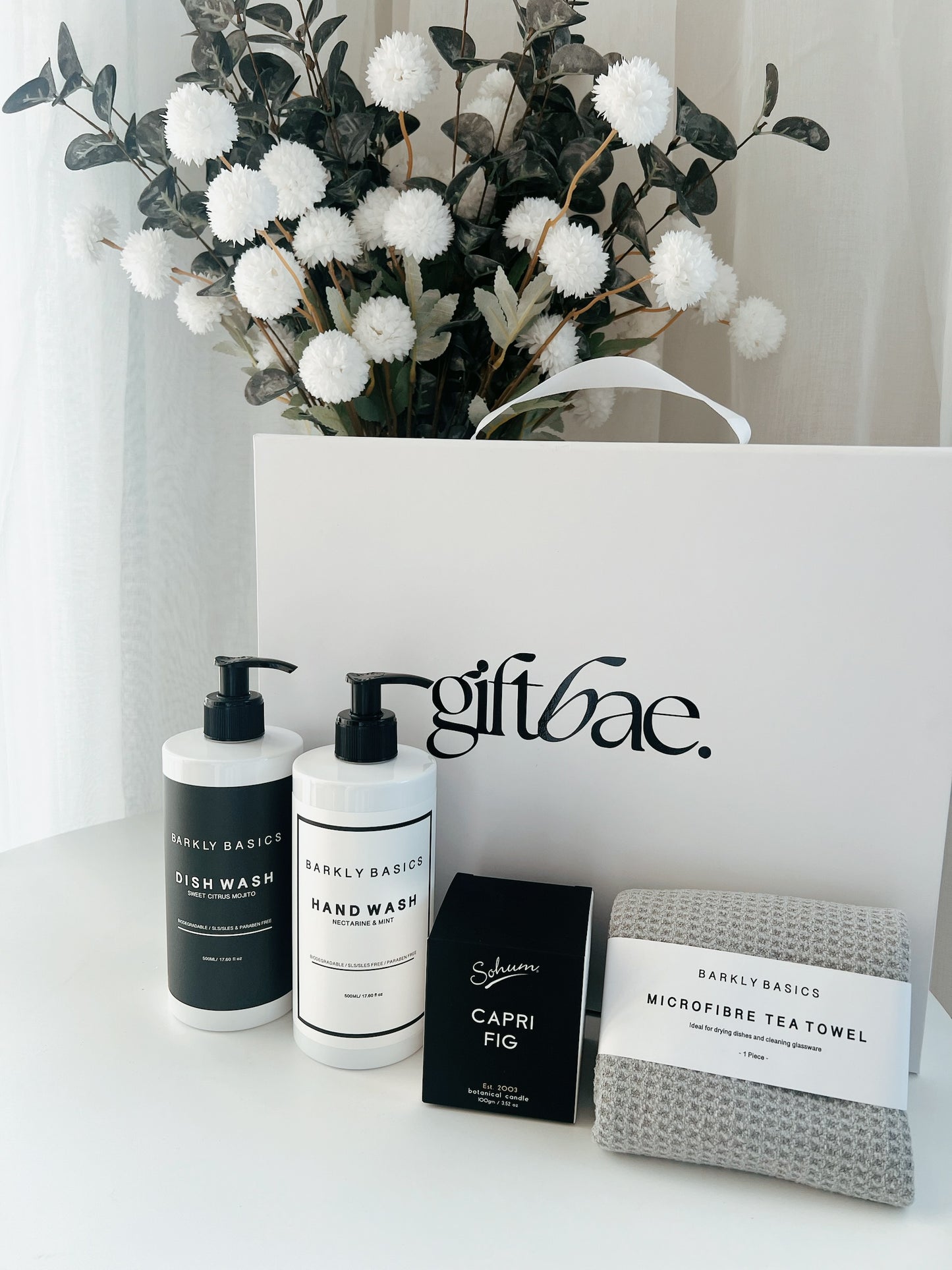 Luxury gift hampers Australia – beautifully curated gourmet hampers, wine gift boxes, and pamper hampers for all budgets. Perfect for birthdays, anniversaries, corporate gifts & special occasions. Gift Bae offers Perth same-day delivery & Australia-wide shipping. Shop the best gift hampers online today!