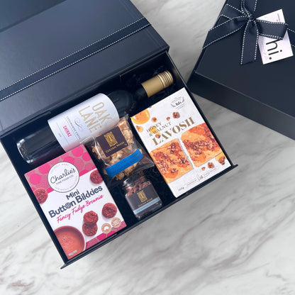 Luxury gift hampers Australia – beautifully curated gourmet hampers, wine gift boxes, and pamper hampers for all budgets. Perfect for birthdays, anniversaries, corporate gifts & special occasions. Gift Bae offers Perth same-day delivery & Australia-wide shipping. Shop the best gift hampers online today!